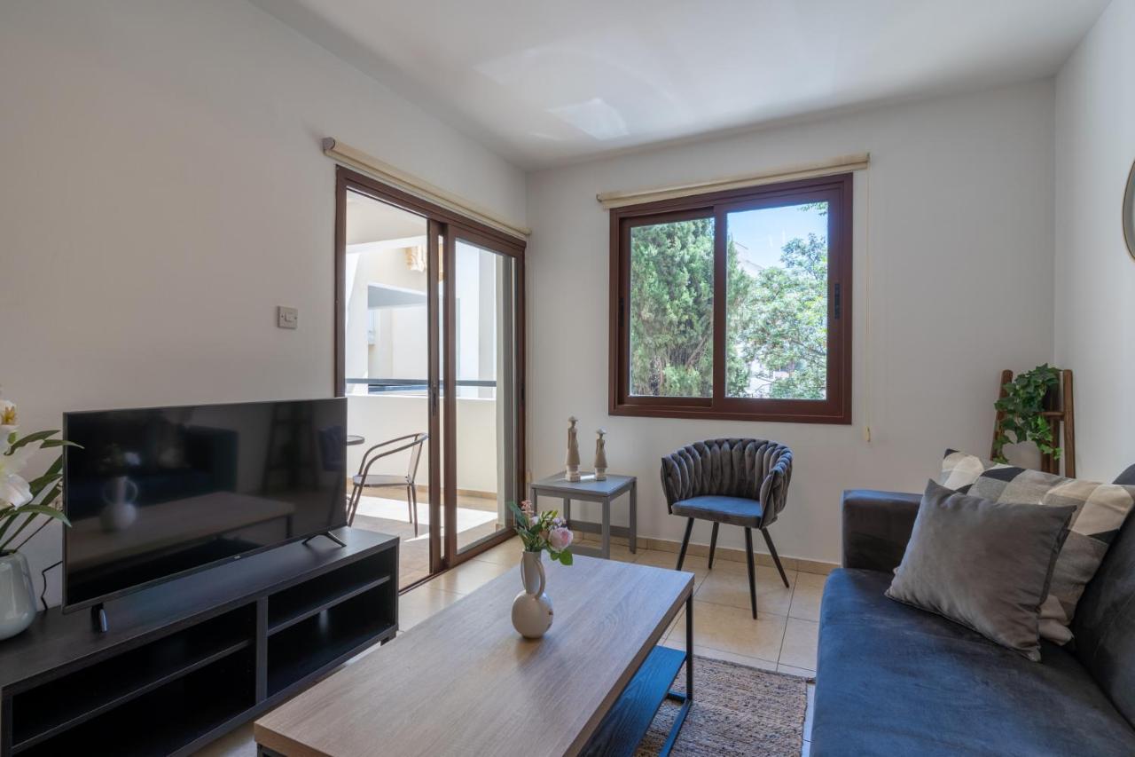 Mia 1-Bedroom Apartment In Larnaca Exterior photo