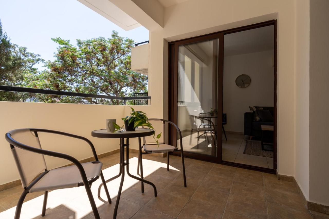 Mia 1-Bedroom Apartment In Larnaca Exterior photo